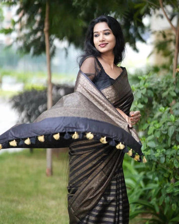 Flosive Women's Present Banarasi Soft Lichi Silk Saree Beautiful Jacquard Rich Pallu